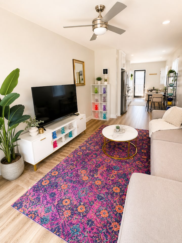 Trendy North Park Getaway | W/d + Full Kitchen - San Diego, CA