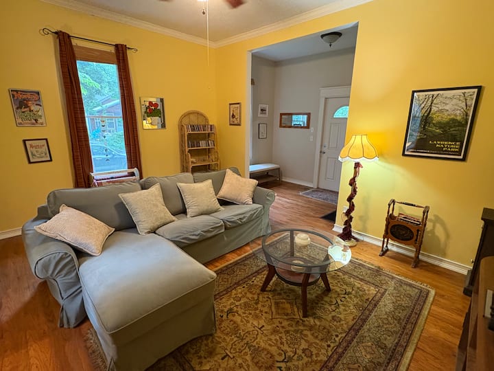 Entire House In Quiet Neighborhood - Lawrence, KS