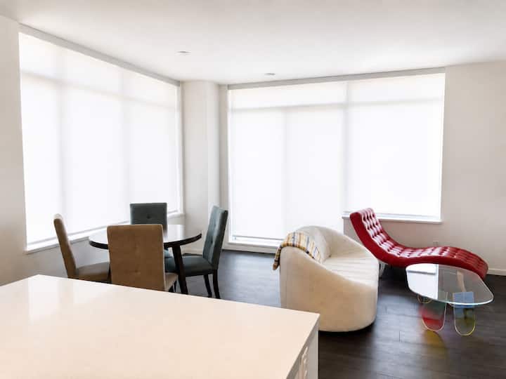 Luxury Brand New 2b2b Condo Richmond Central - Richmond