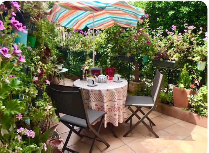 Charming And Private Garden With Ac - Niza