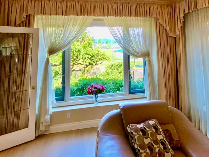 爱佳温居—Just 15 Min From Both Airport & Downtown - 溫哥華
