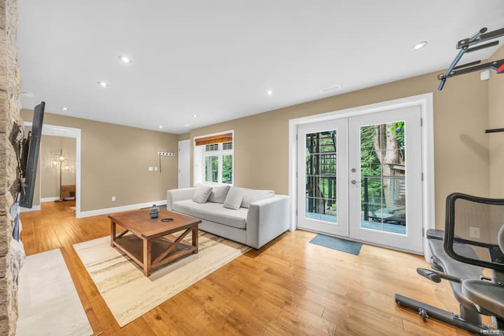 Cozy 2br Garden Suite Mountain View Near Skytrain - Coquitlam