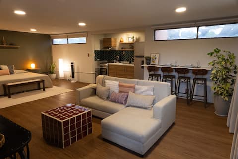 Popular Airbnb listing: Modern loft + private garden | Downtown Coyoacán in Ciudad De México (Cdmx)
