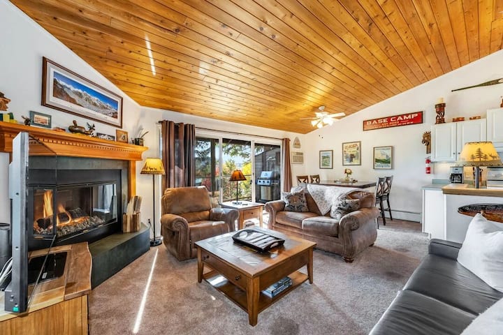 Whitefish Lakefront Condo W/ Dock & Pool - Whitefish, MT