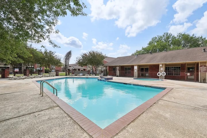 The Springs Modern | Stylish 2br Near Tx State - 聖馬科斯