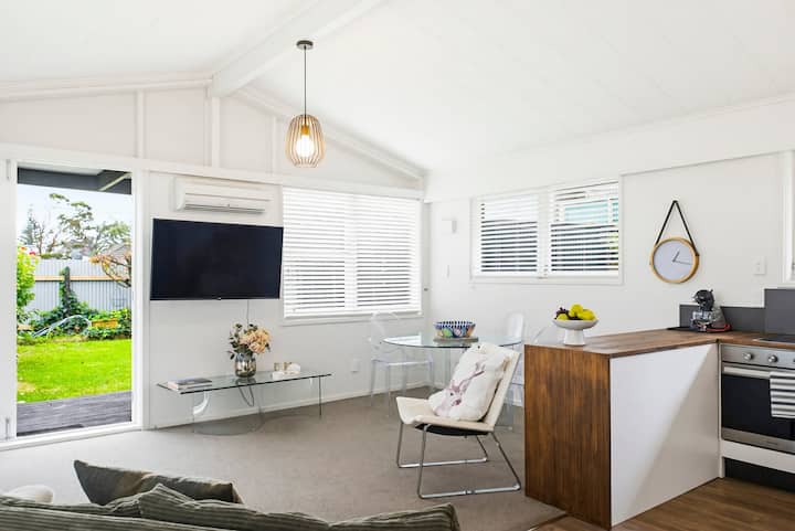 Unwind, Relax Stroll On The Beach Treat Yourself - Paraparaumu