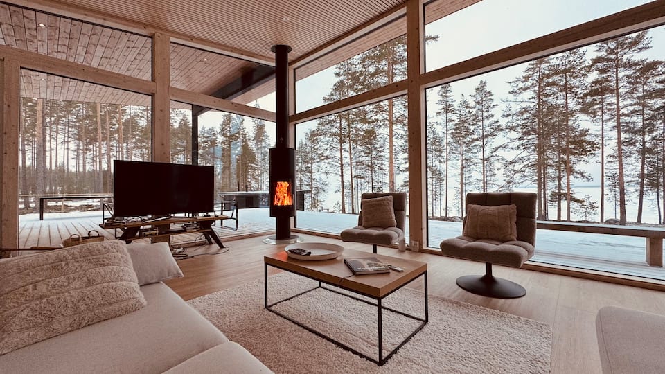 Villa Panorama, a glass house on Lake Saimaa, Taipalsaari, South Karelia, Finland, photo 7 of 10