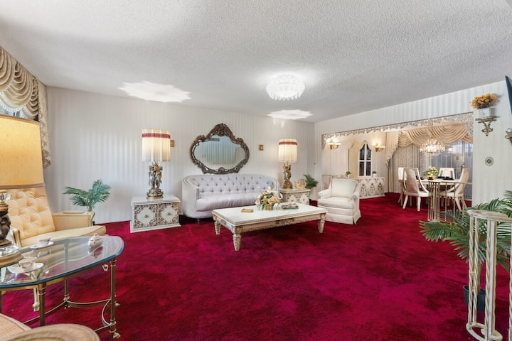 Very Close To Vegas Strip Golf Course Home W Pool - North Las Vegas, NV