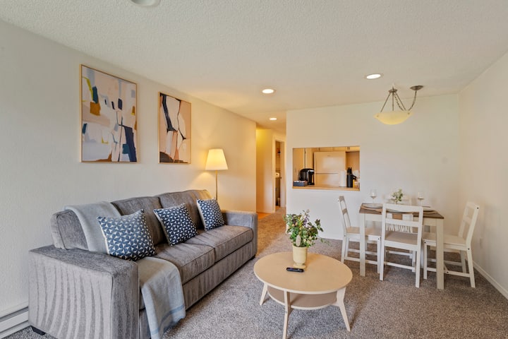 Cozy 2br Condo @Auburn | Near Shopping & Highways - 켄트
