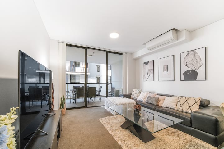 Modern 2br Canterbury Stay | Parking & Transport - Carlton