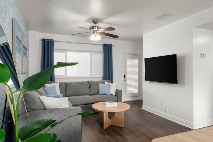 2br Downtown Tampa Resort-style + Pool - Tampa, FL