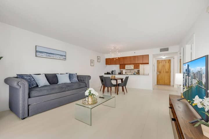 Brickell Luxe Penthouse - Pool/gym Resort Ammenity - Miami, FL