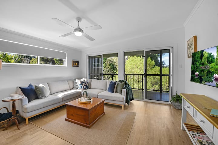 Explore The Hinterland, Relax & Unwind By The Fire - Montville