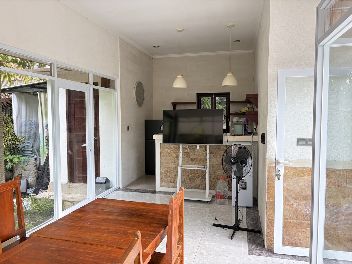Home in Ubud · 3 bedrooms · 3 beds · 3 baths, Airbnb comparable
