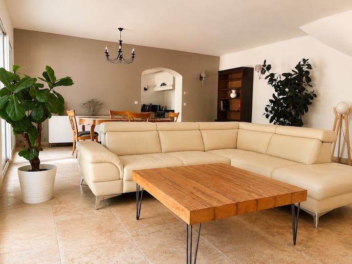 Villa Avec Piscine Et Jacuzzi à Aix-en-provence - Aix-en-Provence