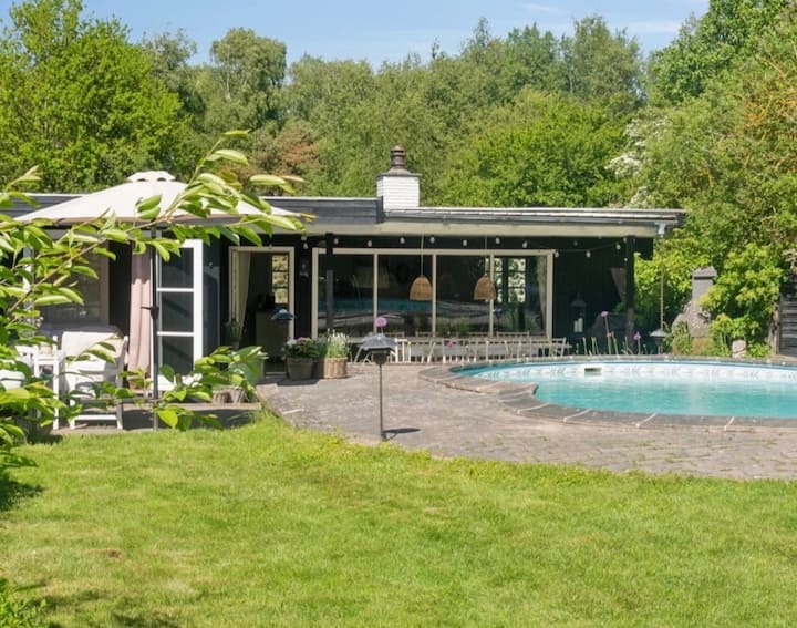 Dejlig Rolig Oase Med Skøn Pool - Denmark
