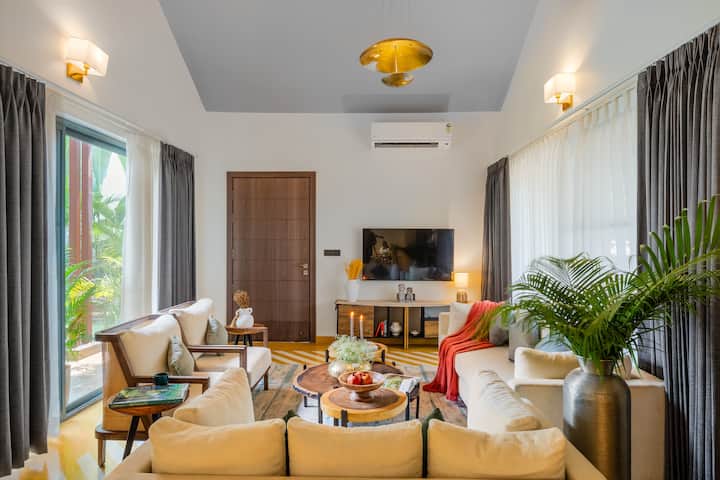 Living room image 4