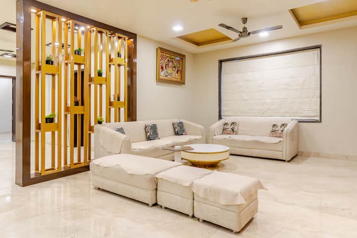 Grand 8br Villa In Bani Park | Family & Groups - Jaipur