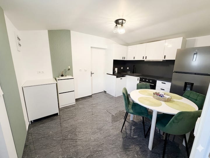 Modern Studio Cdg Aeroport - Tremblay-en-France