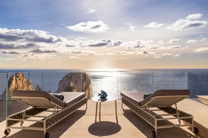 Faraglioni View Villa | Heated Infinity Pool - Capri