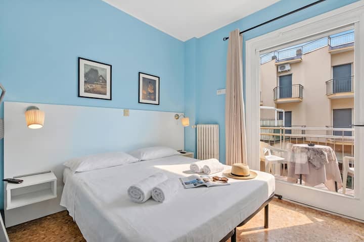 Hotel Del Golfo 59 - By Happy Rentals - Laigueglia