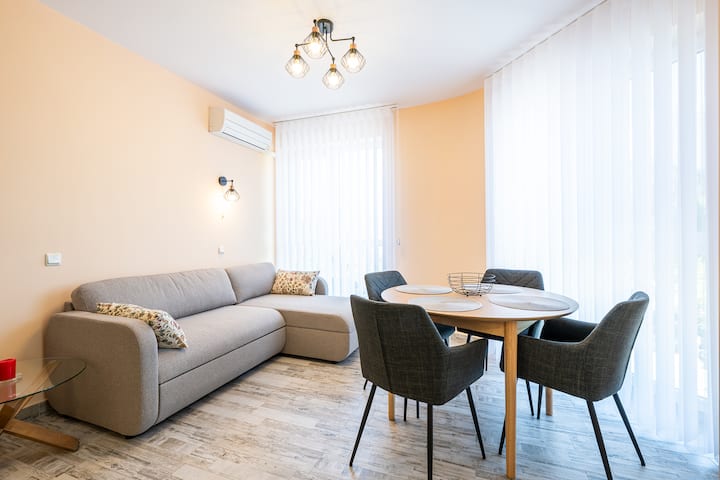 New & Quiet Apartment Near Burgas' City Garden - Burgaz