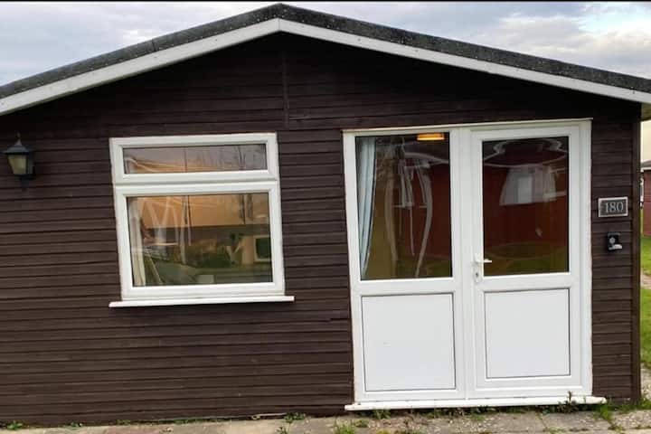 Cabin Sleeps 4 With Parking - Padstow