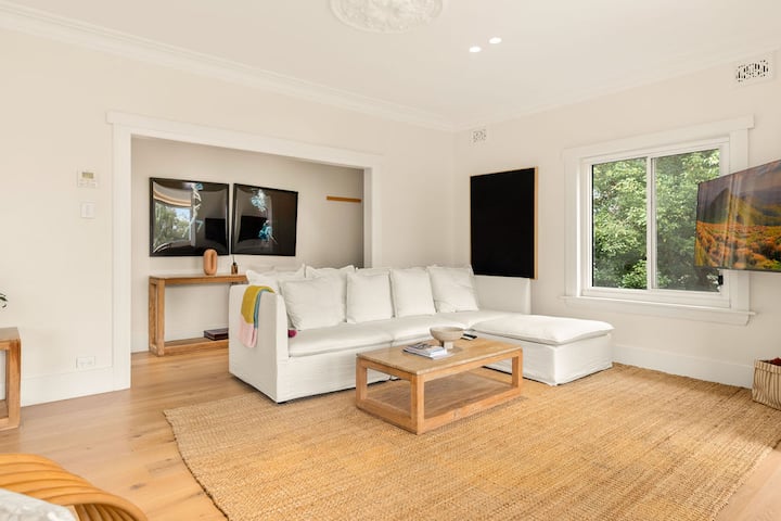 Spectacular Harbour View Penthouse For Families - Bondi Beach