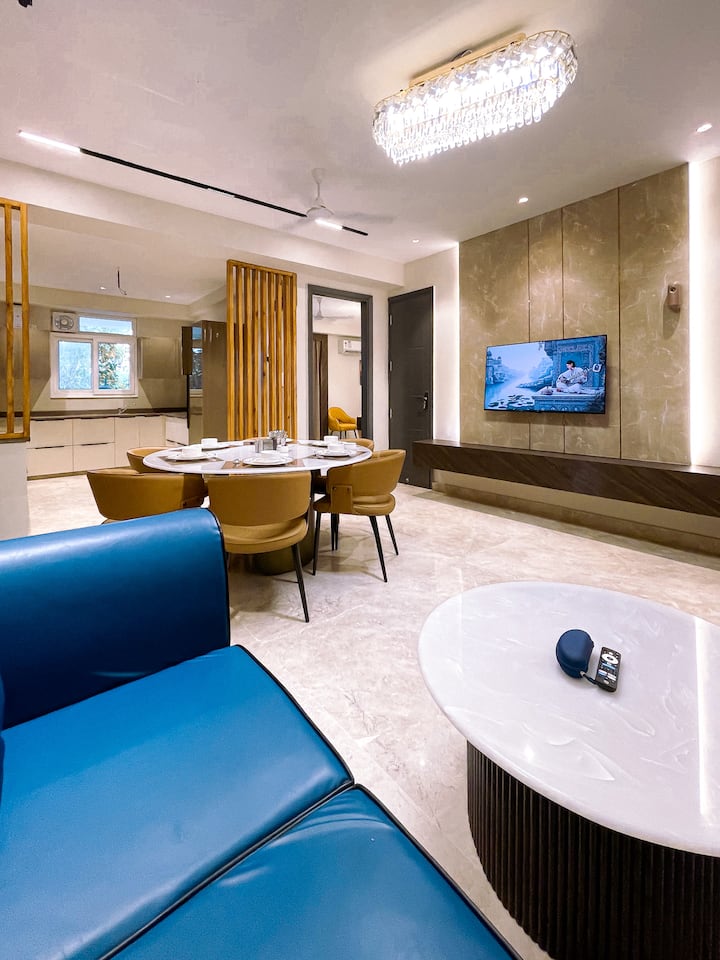 Luxury 4bhk Home | Rajpur Road | Terrace - 데라둔