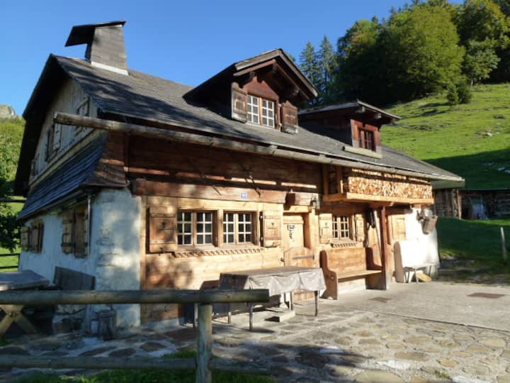 Chalet D'alpage Avec Vue Sur Les Préalpes - Montreux