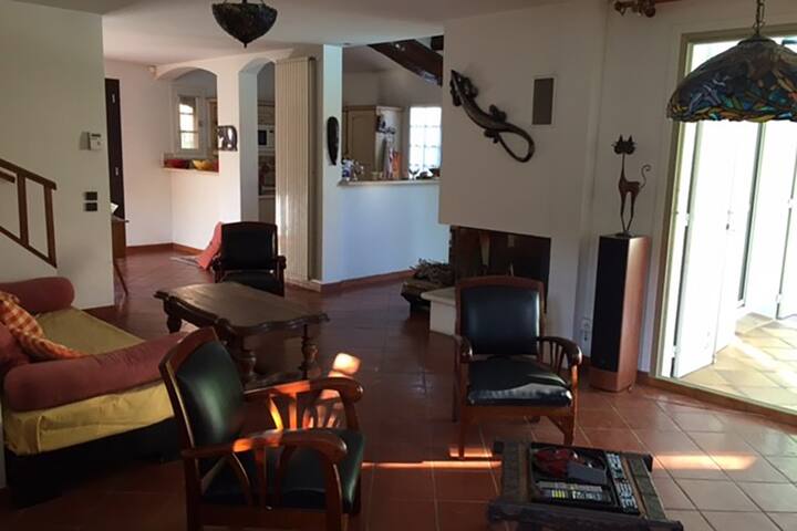 Suite Familiale Premium • Piscine, Parking & Fibre - Toulon