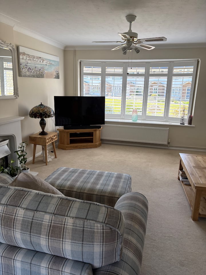 The Martlets - Beach Location 2 Mins - Arundel