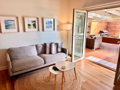 Popular Airbnb listing: Capel Tide - 250m to quiet beach in Tootgarook