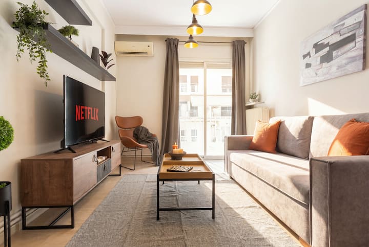 Central Haven  Spacious Urban Stay - Thessaloniki