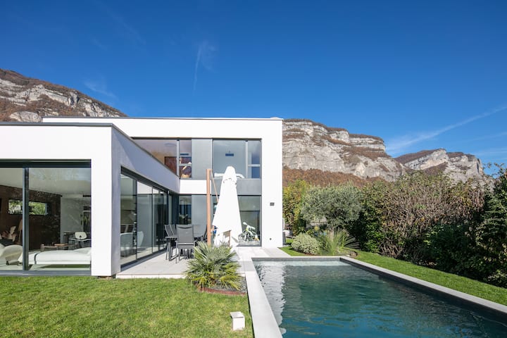 Villa D’architecte De Standing Avec Piscine - Crolles