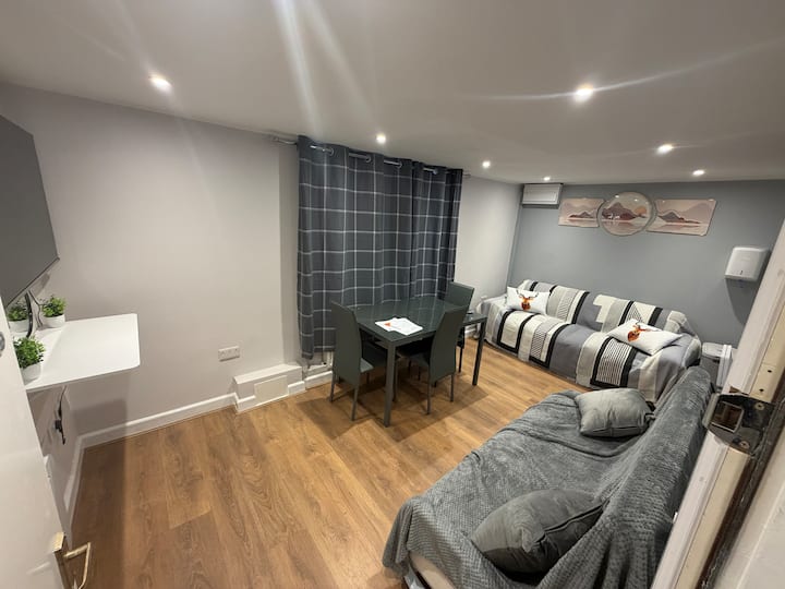 Newly Renovated 2 Bed Flat Close To Morecambe Sea - Morecambe