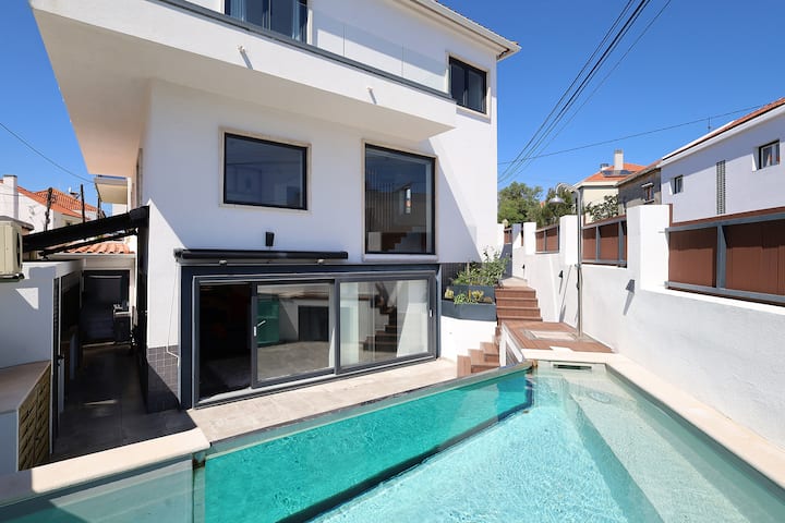 Rooftop Sunsets & Heated Pool - Luxury 4br Villa - 里斯本