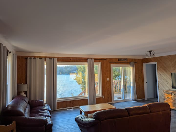 Lakefront Sunset View House - Sudbury Area - エスパノーラ