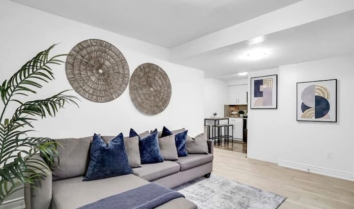 Modern And Stylish 2-bedroom Basement Suite - Brampton