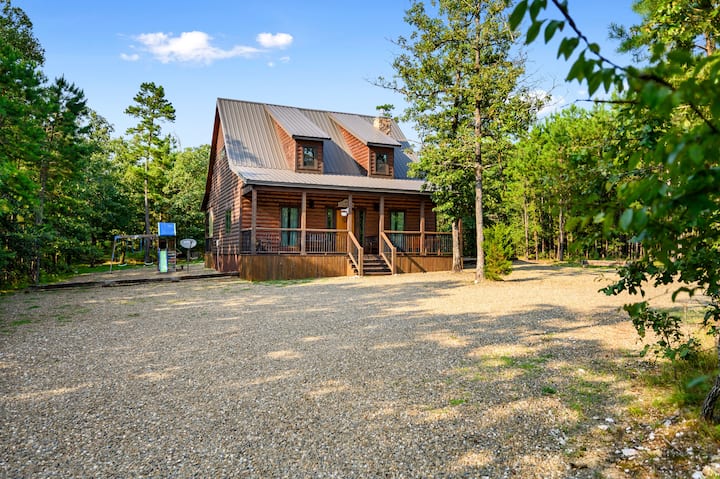 Kindred Spirits | Rustic Luxury Escape Beneath - Broken Bow, OK