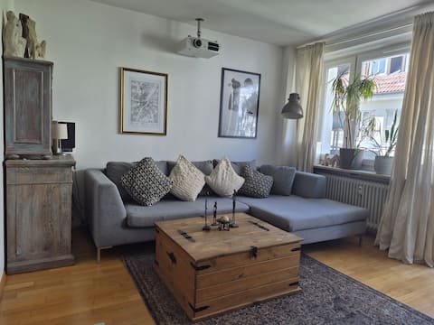 Top performing Airbnb: Stylish Design Lounge – near Munich Old Town in Glockenbach