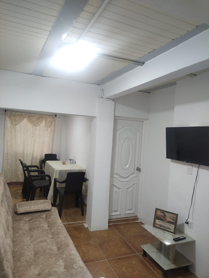 Alojamiento Entero 2 Habitaciones, 2 Camas 
 1.40 - Calarcá