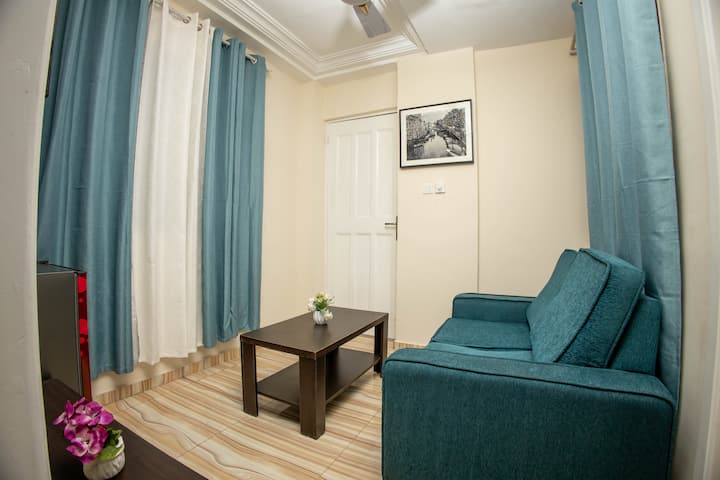 Eden's Villa: 2 Bedroom Family - Your Home Away - Kumasi