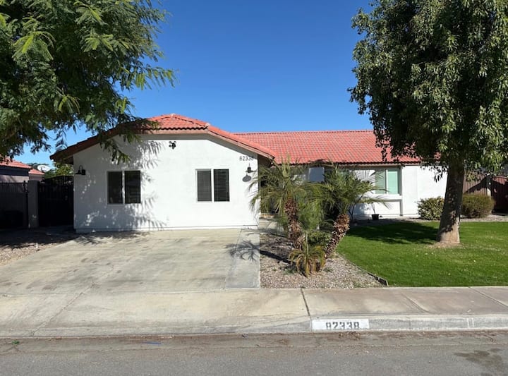 Freshly Renovated Apartment Close To Jfk Hospital - Indio, CA