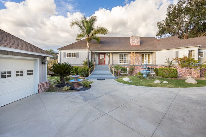 Large City Of Hope House With Shared Gym Game Room - Monrovia, CA
