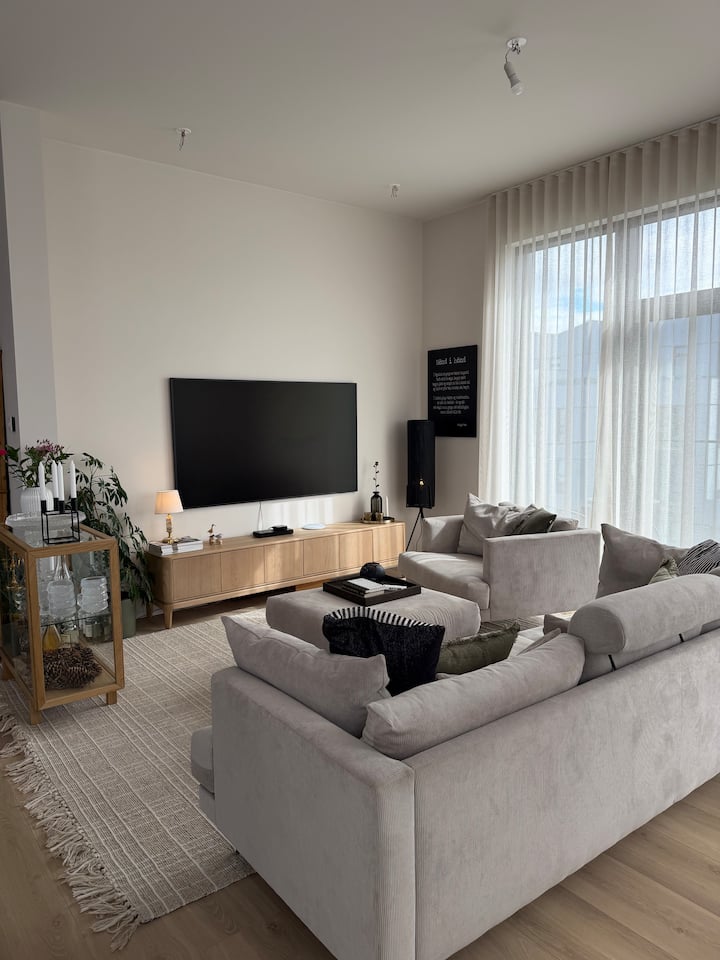 Bright Nordic Penthouse By The Sea - Reikiavik