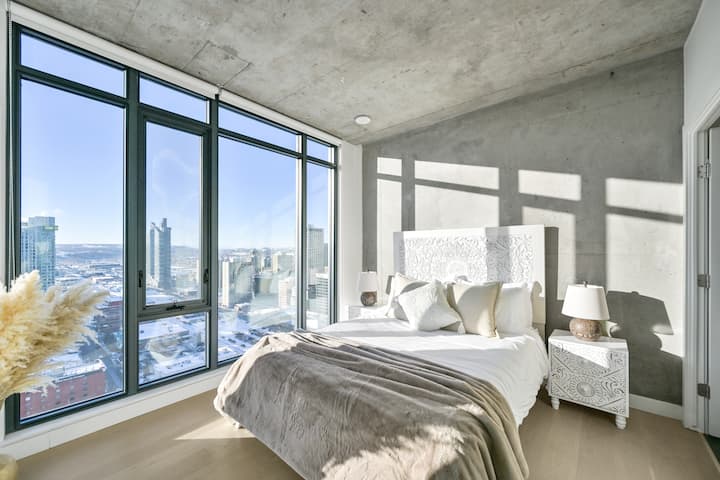 Sunlit Beltline Sanctuary 2br, Gym, Pool, Ac, Ugp - Canadá