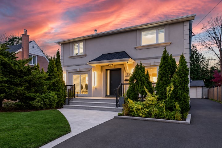 Luxury Toronto Home  Sleeps 8  Yyz + Downtown - Mississauga