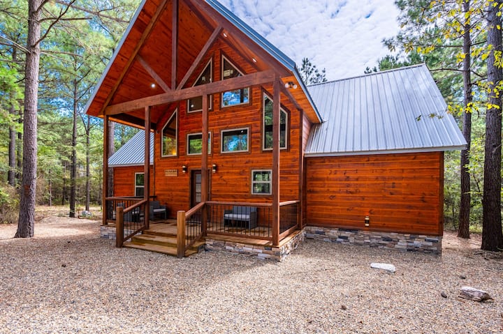 Kick Back Shack | Private Luxury Cabin With Game - Broken Bow, OK