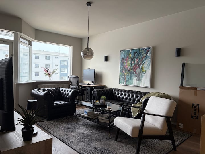 Chic & Modern Apartment With A Nordic Touch - Iceland